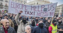 Los taxistas de Madrid renuncian a exigir plazo de precontratación a las VTC