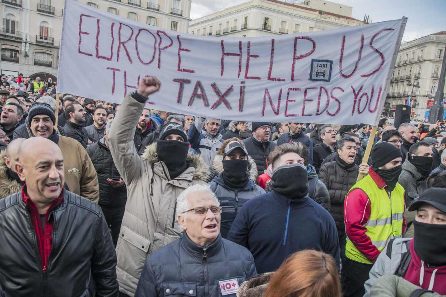 Los taxistas de Madrid renuncian a exigir plazo de precontratación a las VTC