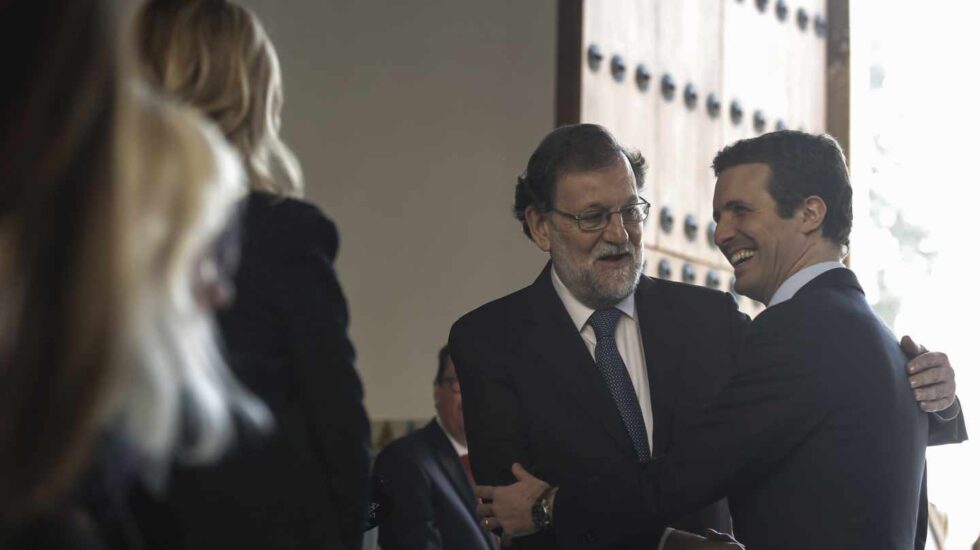 Mariano Rajoy y Pablo Casado en la investidura de Juanma Moreno.