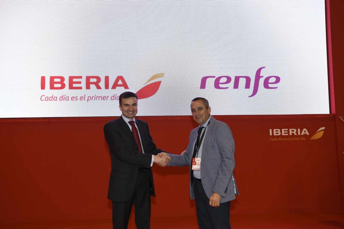 Renfe e Iberia amplían la oferta de billetes conjuntos de tren y avión a otras nueve ciudades.