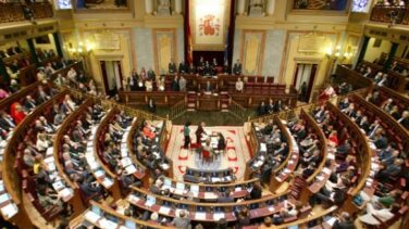 Los dos sondeos de Génova: el PSOE sigue a la cabeza, el PP gana terreno y Podemos se derrumba