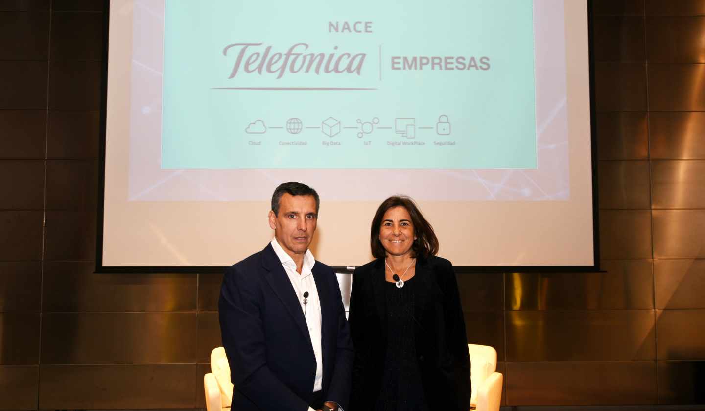 José Cerdán, CEO de Telefónica Business Solutions, y María Jesús Almazor, consejera delegada de Telefónica España.