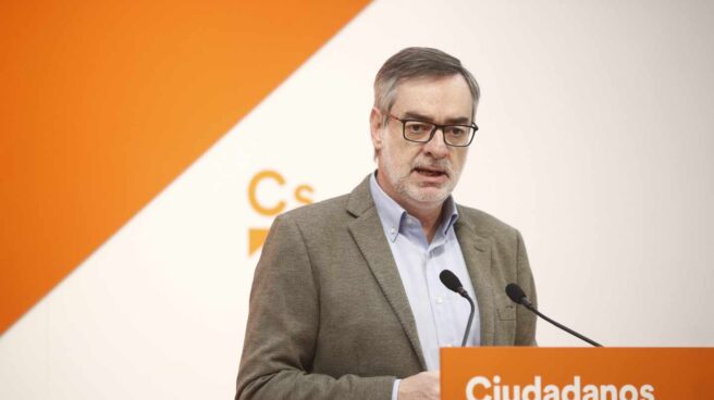 Cs insiste en que no cambiará "una coma" del acuerdo mientras el PP presiona a Vox