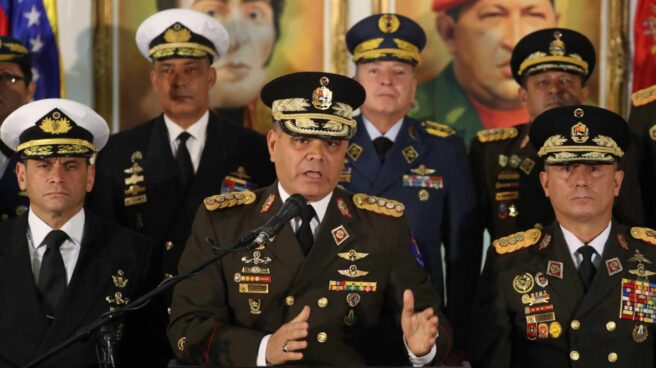 El ministro de Defensa, Vladimir Padrino, junto a generales chavistas durante una rueda de prensa en Caracas.