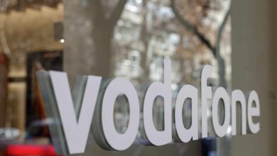 Vodafone calienta la batalla comercial de las telecos y baja tarifas de móvil ilimitadas