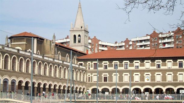 Colegio de la orden de los Salesianos en el barrio de Deusto de Bilbao.