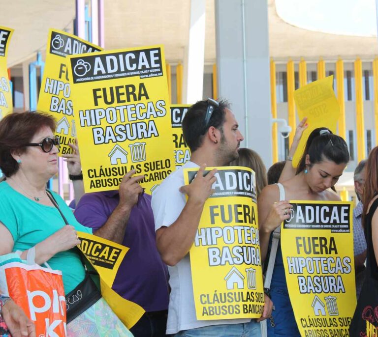 CaixaBank y Bankia se juegan más de la mitad de su beneficio con las hipotecas IRPH