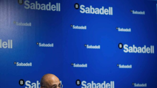 CaixaBank y Sabadell se desploman más de un 7% en su peor jornada desde el Brexit.