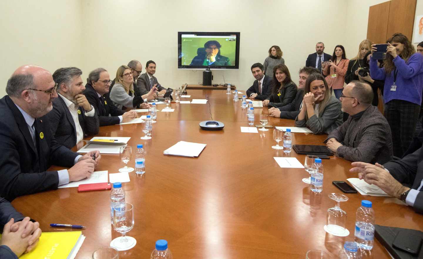 Puigdemont, en videoconferencia en la reunión de PDeCAT sobre los Presupuestos.