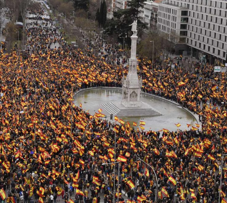 La Policía cifra en 45.000 los asistentes a la manifestación de Colón