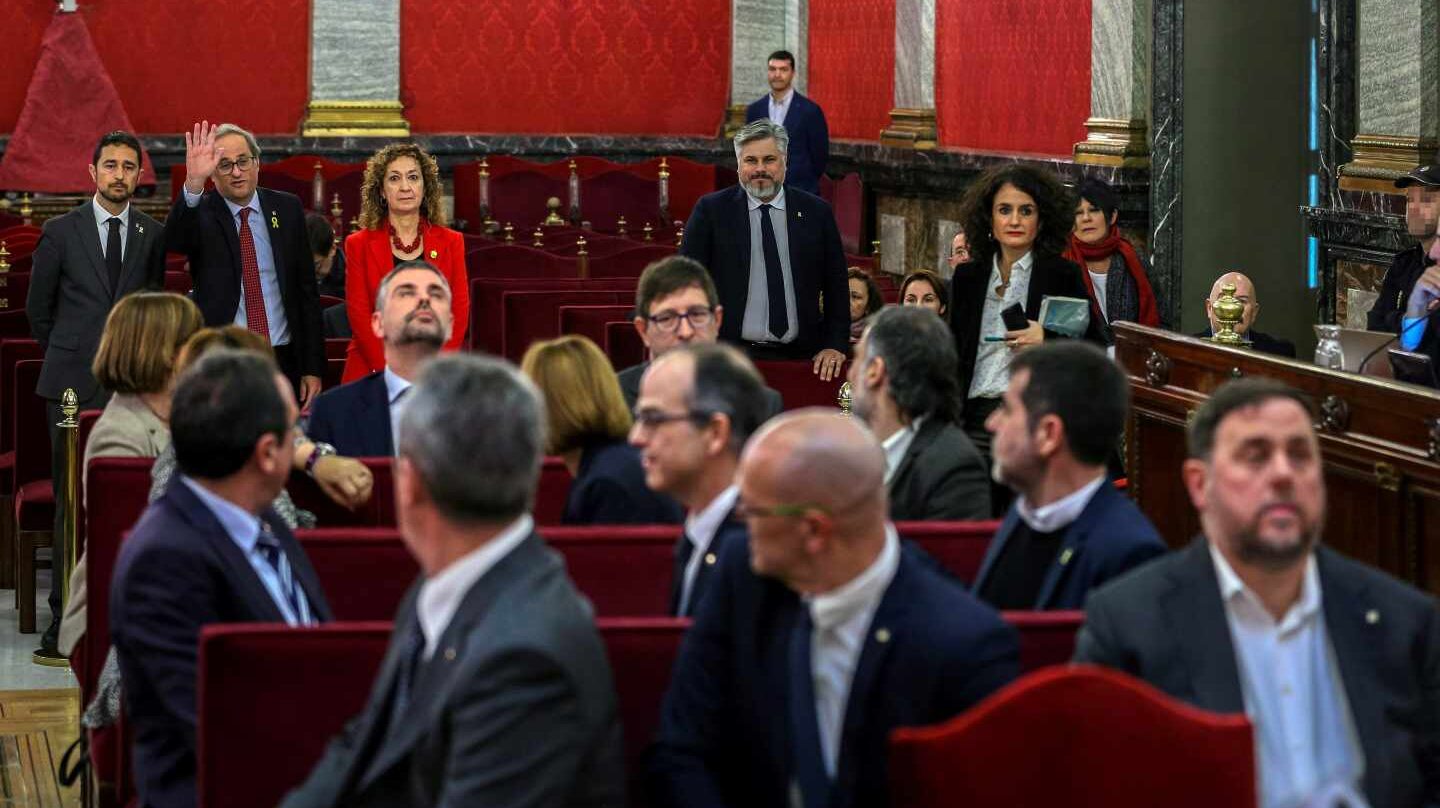Juicio del procés: Torra saluda a los acusados en el Supremo.
