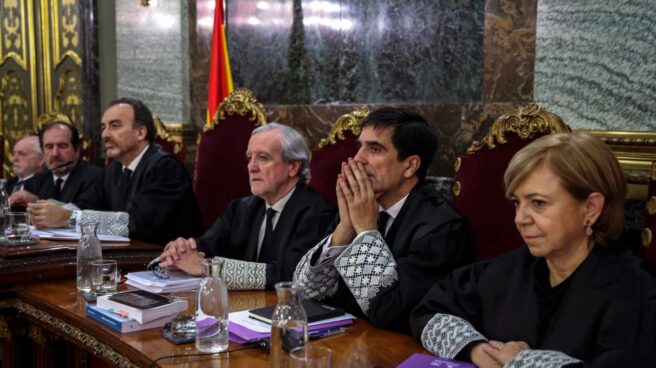 Juicio al procés: de izqda. a dcha., los magistrados Varela, Martínez Arrieta, Marchena, Berdugo, Del Moral y Ferrer.