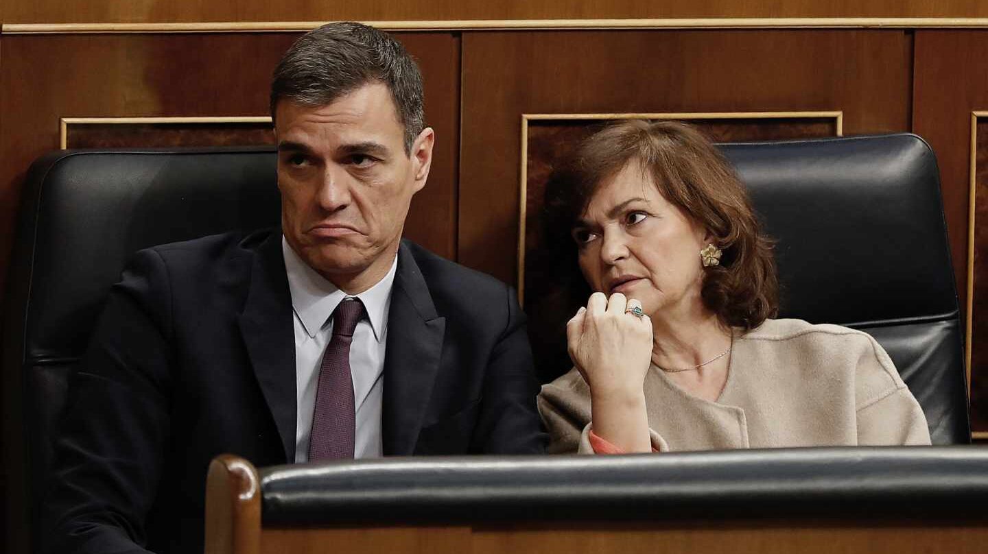 Pedro Sánchez y Carmen Calvo, en el debate de Presupuestos.