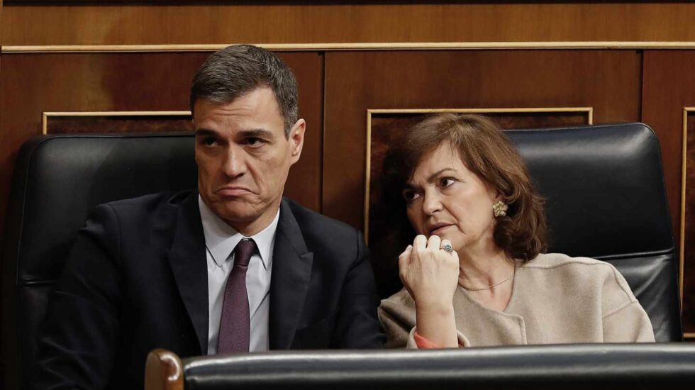 Pedro Sánchez y Carmen Calvo, en el debate de Presupuestos.