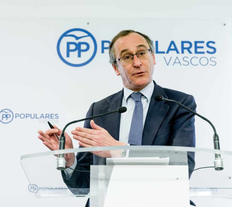 Alfonso Alonso ficha por la consultora del ex ministro socialista José Blanco