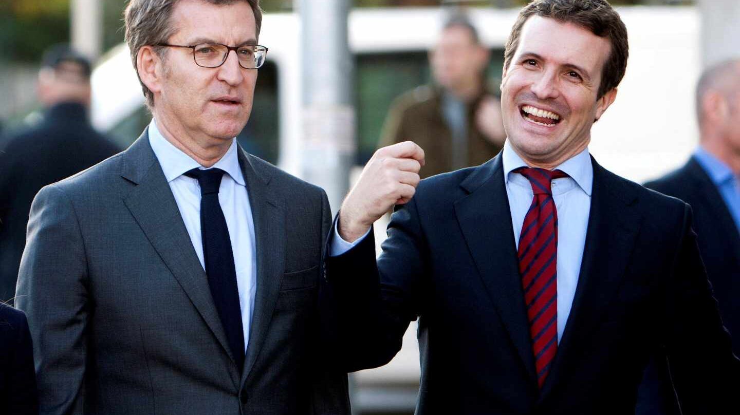 Pablo Casado junto a Alberto Núñez Feijóo en una visita a Galicia que realizó ayer