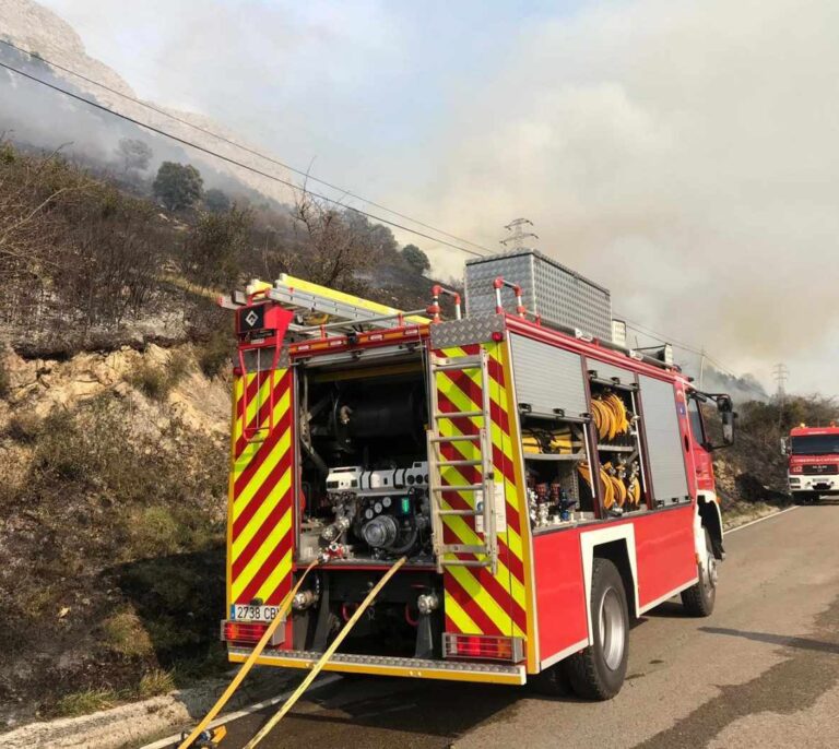 Baja a 32 el número de incendios activos en Cantabria