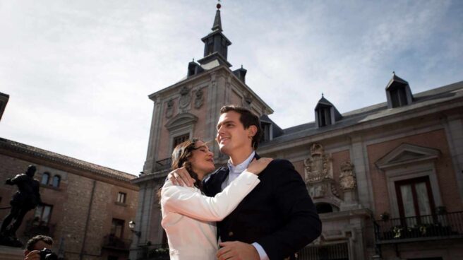 Arrimadas y Rivera, en el acto de Ciudadanos en Madrid. Arrimadas y Rivera, en el acto de Ciudadanos en Madrid.