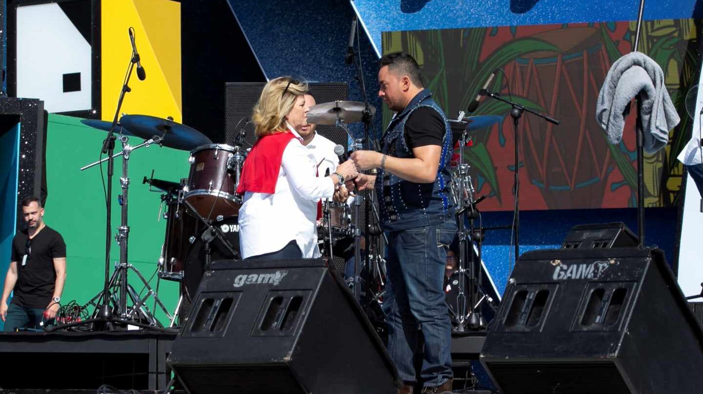 Expulsan a un cantante del escenario del Carnaval de Las Palmas por estar "borracho".