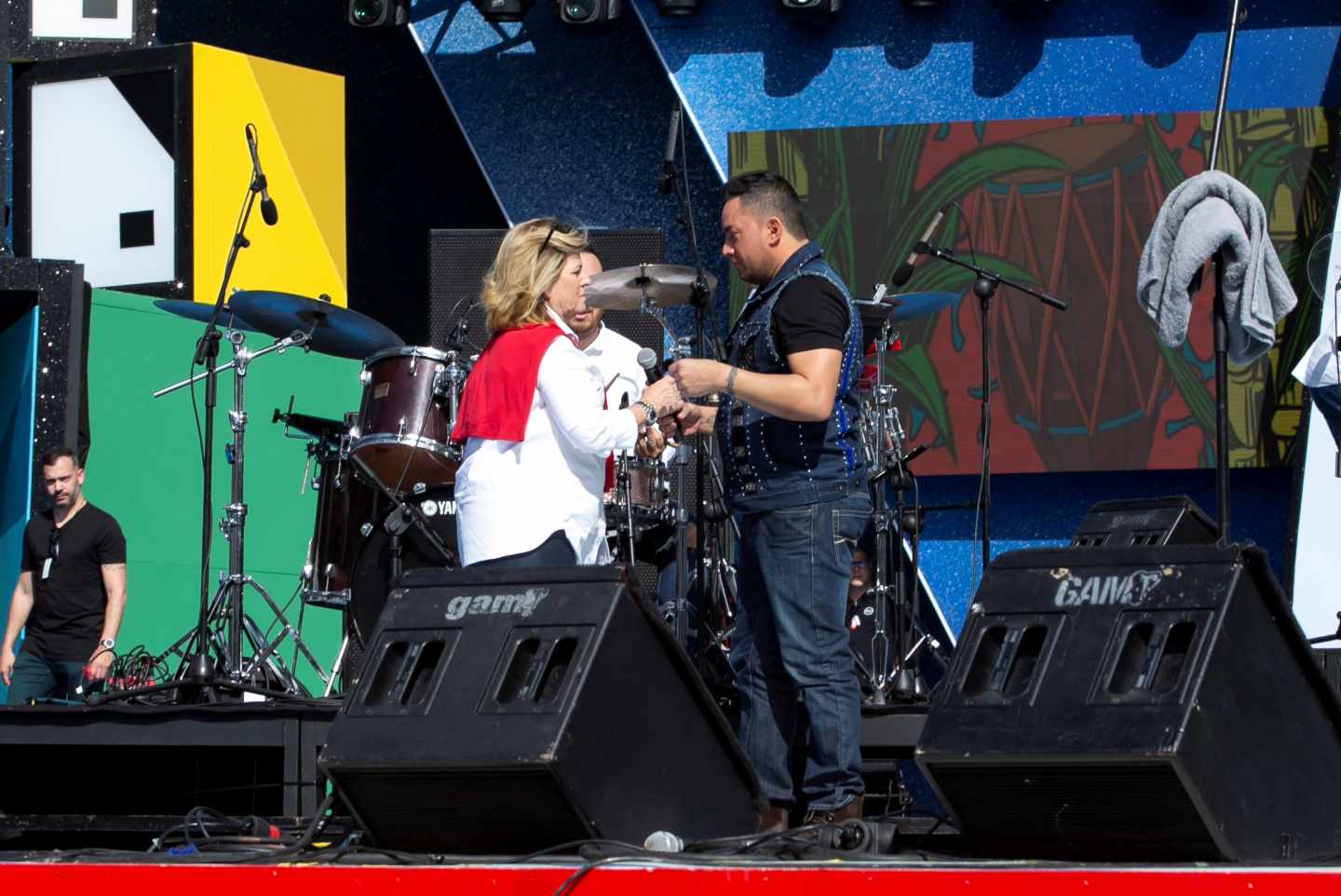 Expulsan a un cantante del escenario del Carnaval de Las Palmas por estar "borracho".