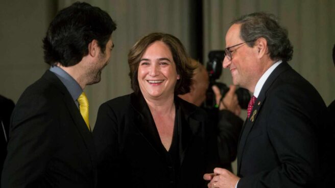 Jordi Puigneró , Ada Colau y Quim Torra, en la cena del Mobile.