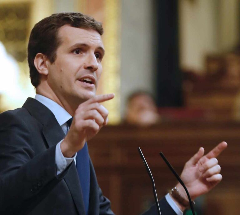 Casado se siente víctima de una "noticia falsa" sobre inmigrantes embarazadas