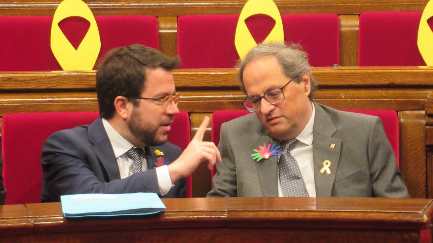 Aragonés y Torra, en el Parlament.