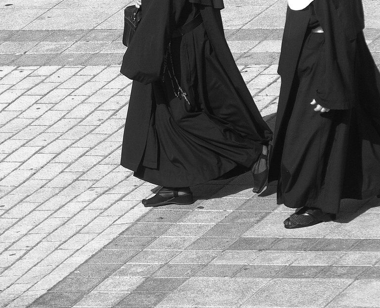 Teólogas españolas animan a las monjas a denunciar si han sufrido abusos