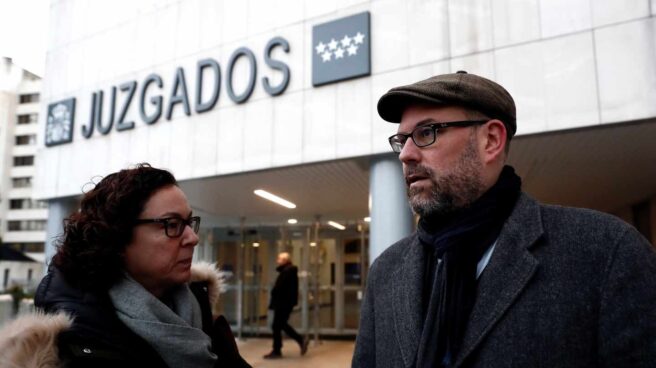 Los Franco se enfrentan hoy al juicio por las esculturas de la Catedral de Santiago