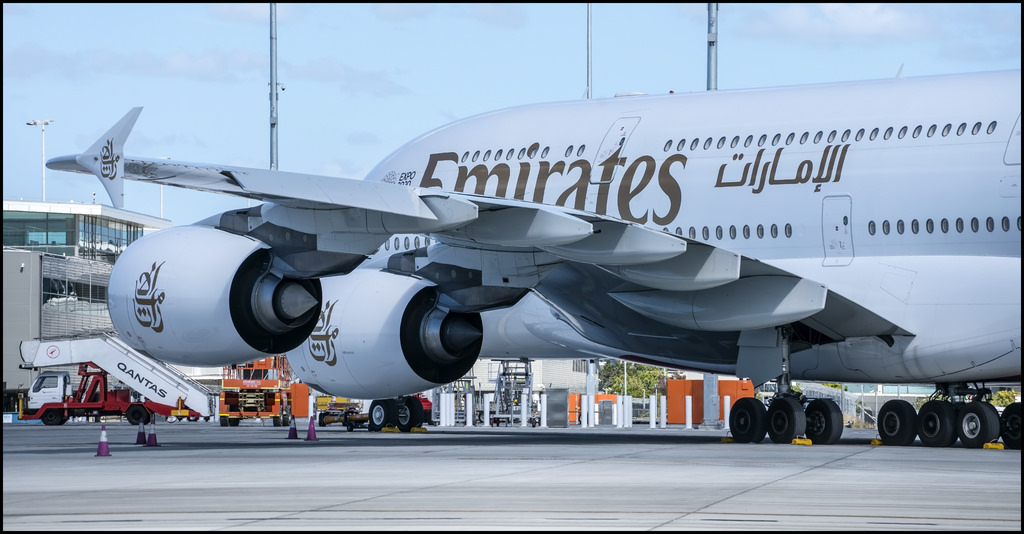 Uno de los aviones de la flota de Emirates. La aerolínea está buscando tripulantes de cabina en España.