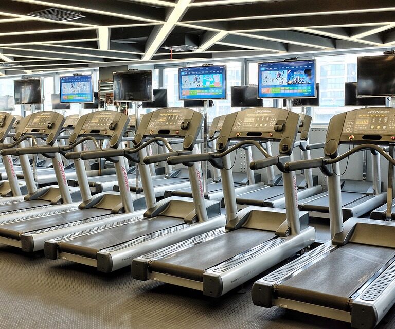 El TSJC suspende el cierre de cines y gimnasios de la Generalitat, pero no el de discotecas