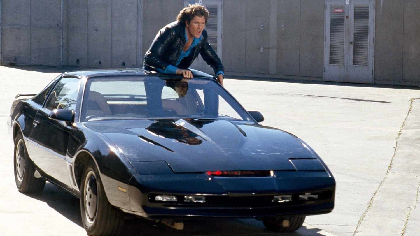 Michael Knight (David Hasselhoff) sobre el mítico 'coche fantástico'