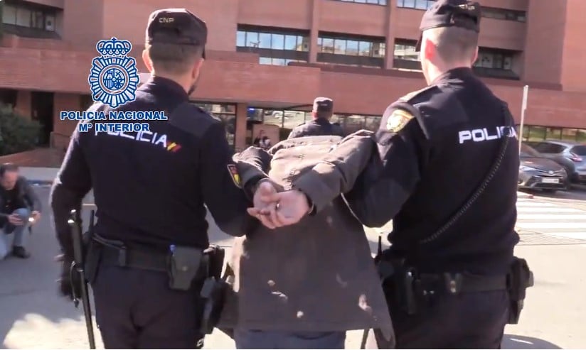 Momento de la detención del presunto parricida.