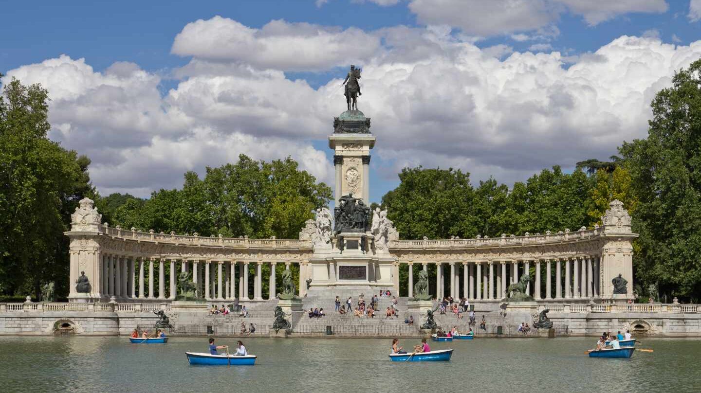 Monumento a Alfonso XII en los Jardines del Retiro.