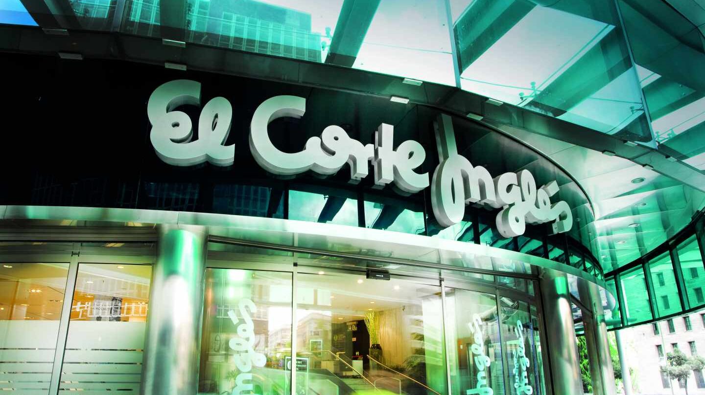 El Corte Inglés incorpora productos de Mango a su oferta de moda.
