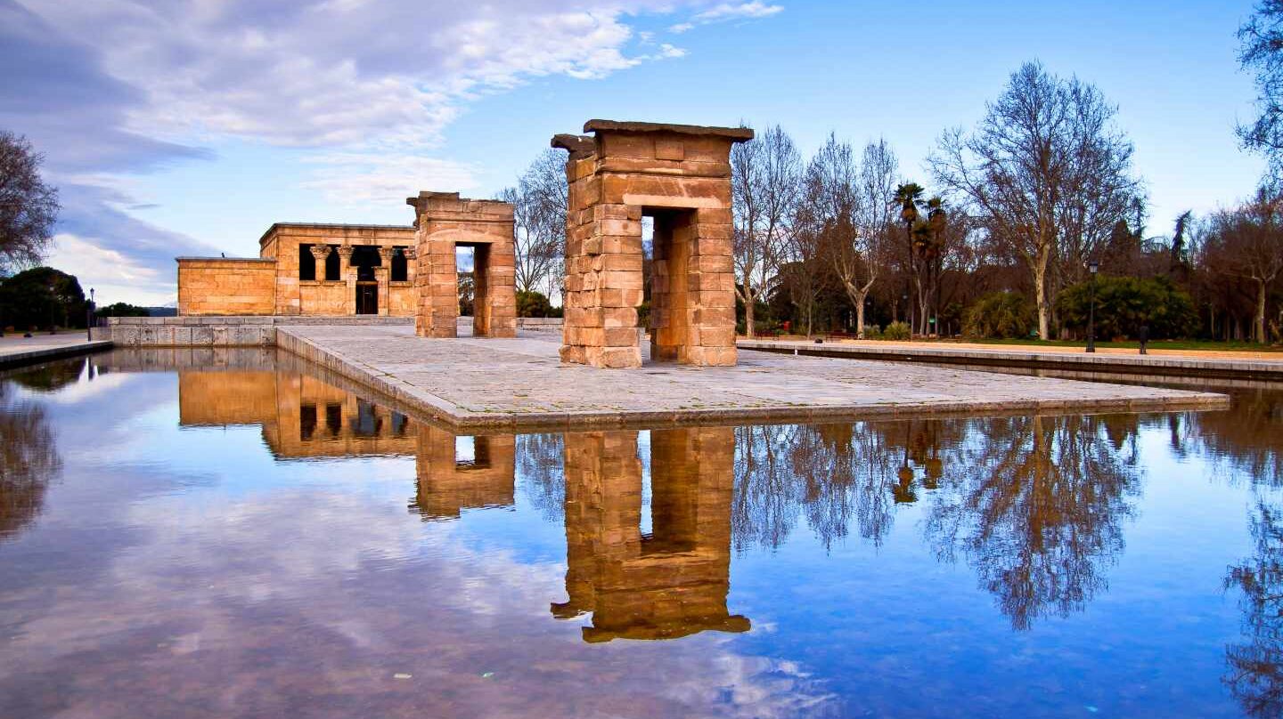 Templo de Debod al atardecer.