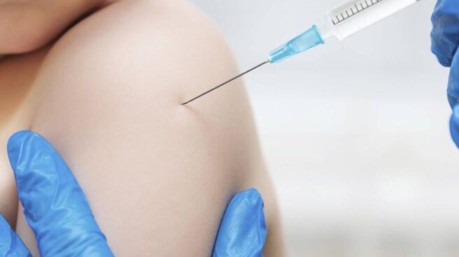 Activan el protocolo de vacunación tras la muerte de una niña por un posible caso de meningitis