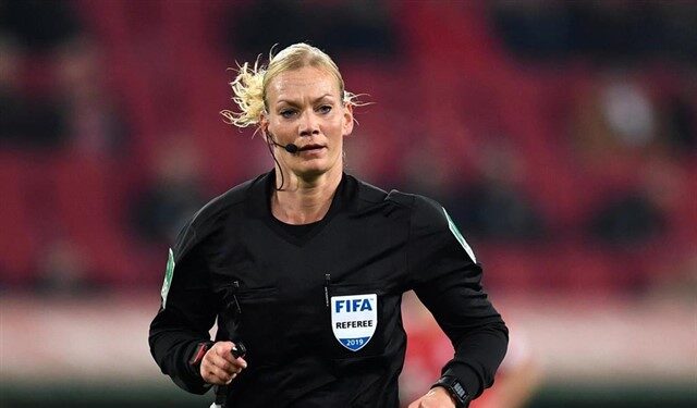 La televisión iraní cancela la emisión un partido de fútbol arbitrado por una mujer