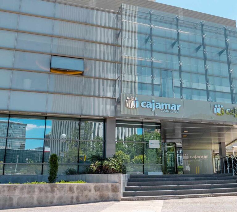 Cajamar y Haya ponen a la venta miles de viviendas con descuentos de hasta el 60%