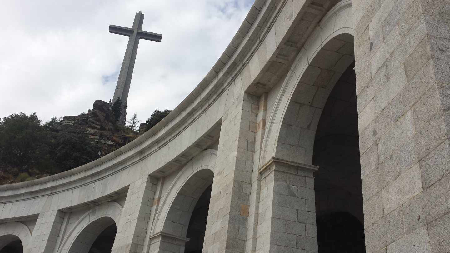 Una treintena de familias vascas abre la 'lista de exhumaciones' del Valle de los Caídos