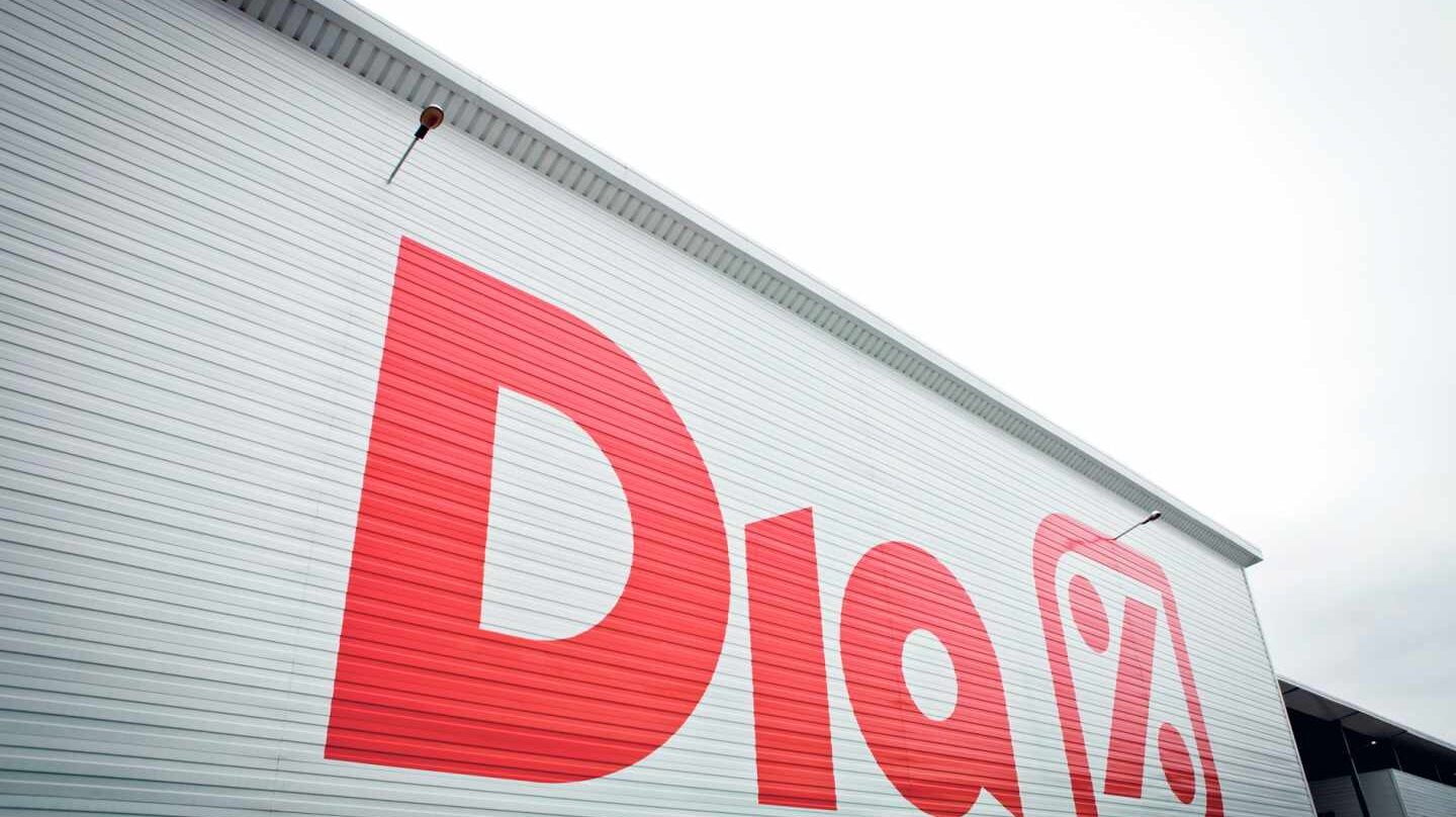 S&P advierte de los riesgos del plan de Fridman y vuelve a rebajar el rating de Dia.