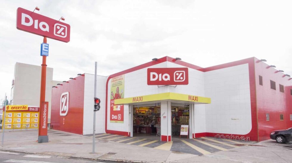 Tienda del grupo de supermercados Dia en Brasil.