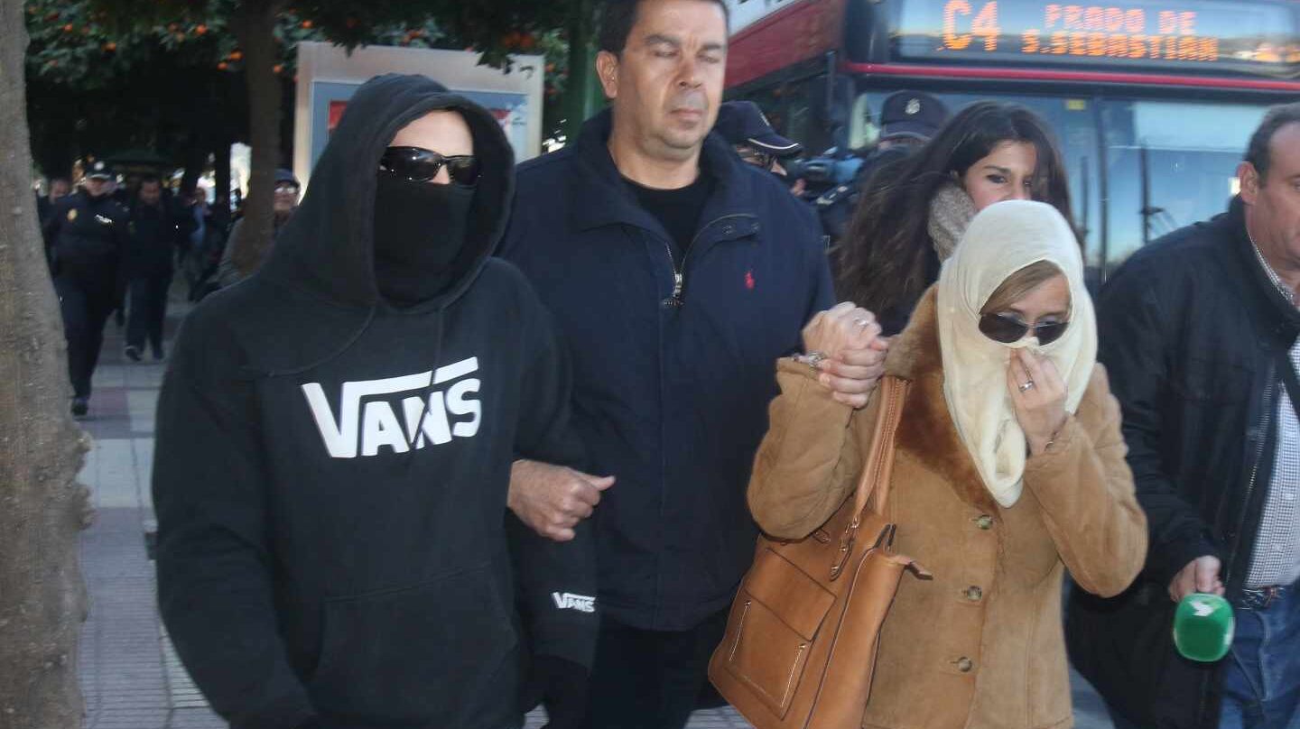 Francisco Javier García, 'El Cuco', junto a sus padres.