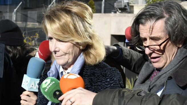 Esperanza Aguirre, a su llegada a los tribunales.