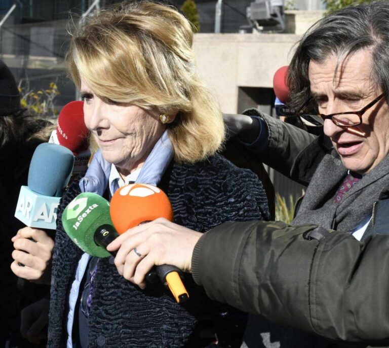 El jurado declara no culpables a los seis acusados de espiar a cargos del PP