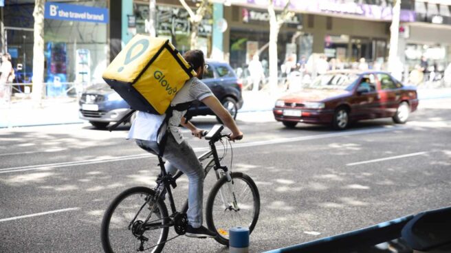 Un juzgado de Madrid reconoce como falso autónomo a un repartidor de Glovo