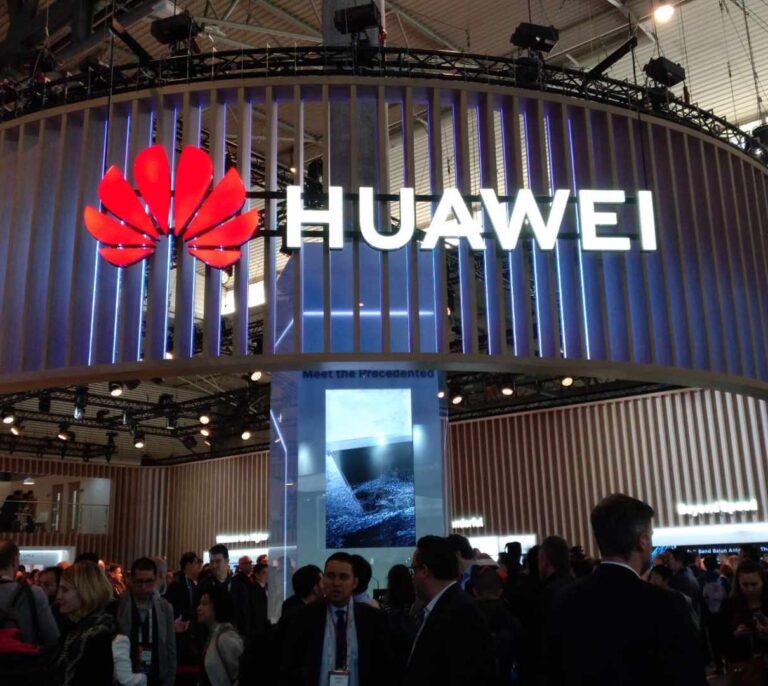 Huawei dice que sus ventas en España se han recuperado tras un bajón del 30%
