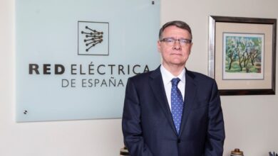 Jordi Sevilla dimitirá como presidente de Red Eléctrica tras sus discrepancias con Ribera