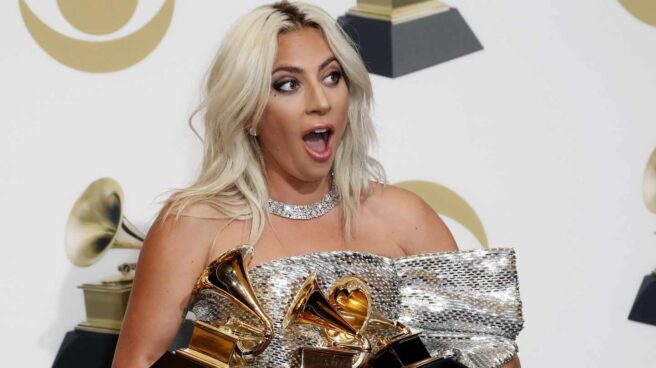 lady gaga con grammys