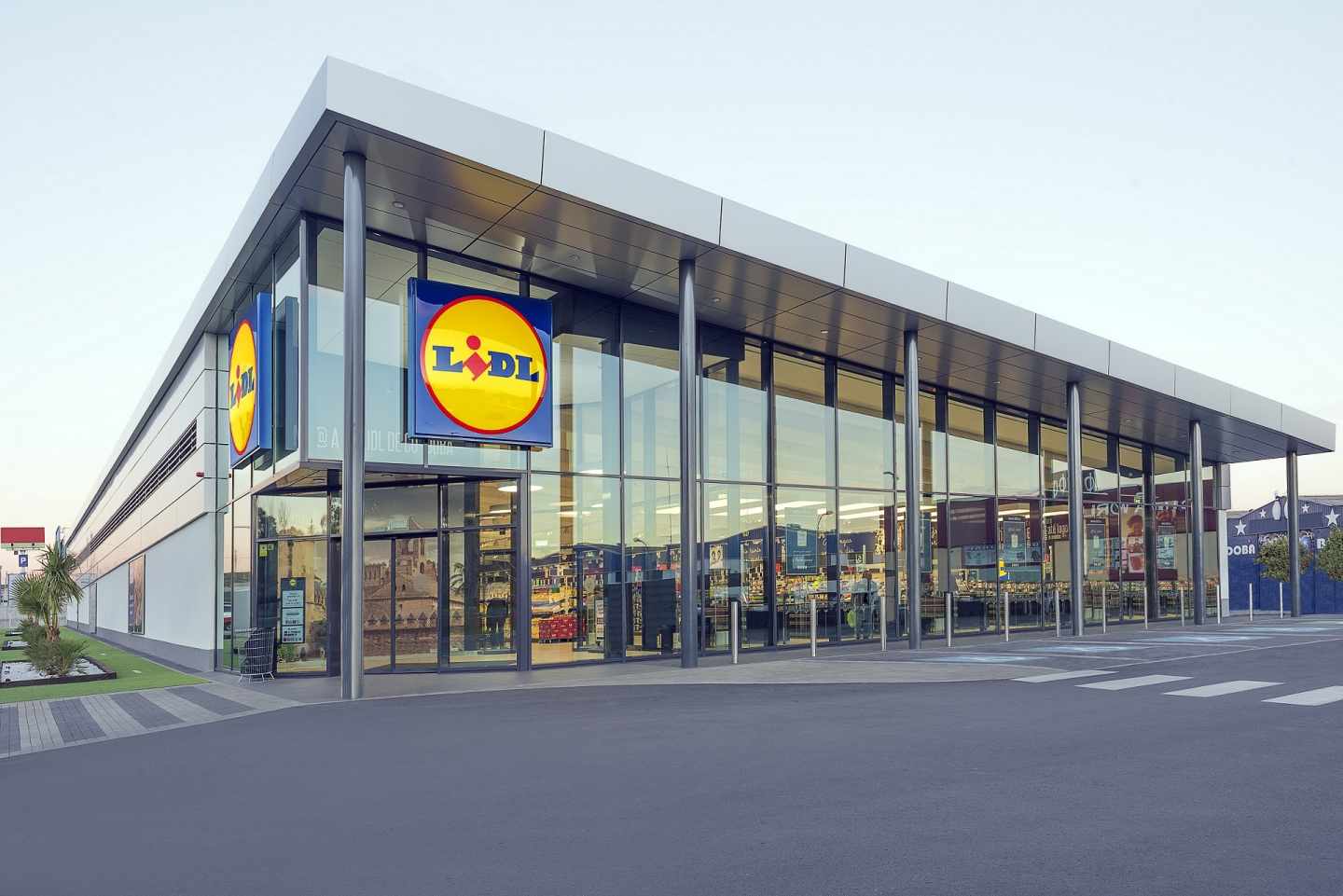 Lidl ya atrae más clientes que Carrefour y Dia